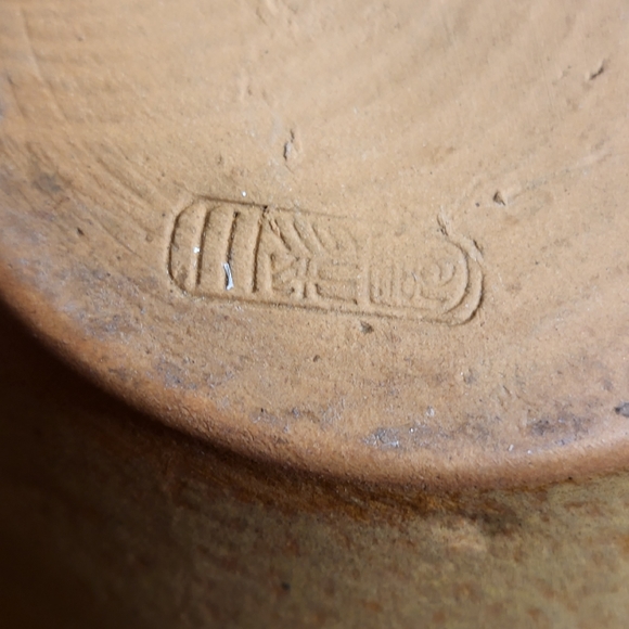 Toyo Medium Vase #1 Ikebana Vessel Umber Sienna Glaze with Granular Grog Incised - Picture 8 of 15